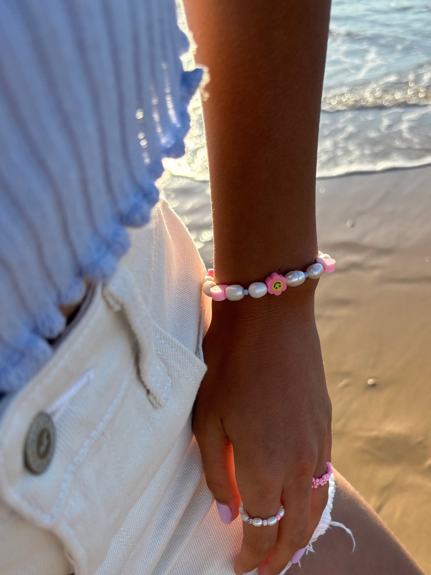 Happy Club Armband